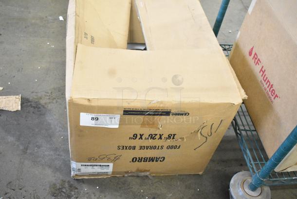 BRAND NEW SCRATCH AND DENT! Box of Cambro 18x26x6 Food Storage Boxes - Image 2 of 4