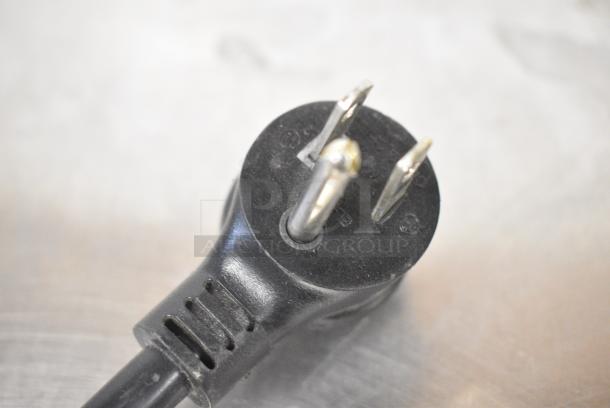 2019 True T-19F-HC Stainless Steel Commercial Single Door Reach In Freezer w/ Poly Coated Racks on Commercial Casters. 115 Volts, 1 Phase. Tested and Working! - Image 8 of 8
