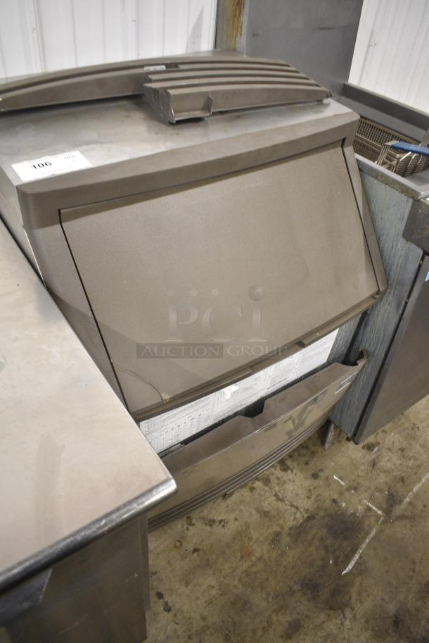 Manitowoc QF0406A Stainless Steel Commercial Undercounter Self Contained Ice Machine. 115 Volts, 1 Phase. - Image 2 of 8