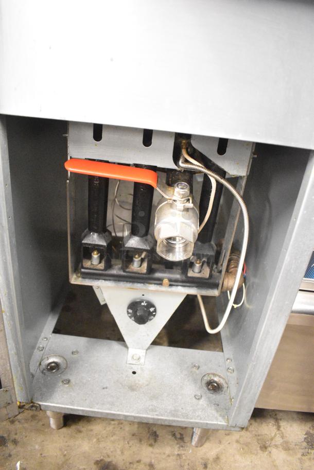 Vulcan 1VEG35M-1 Stainless Steel Commercial Floor Style Natural Gas Powered Deep Fat Fryer w/ 2 Metal Fry Baskets. 70,000 BTU. - Image 6 of 7