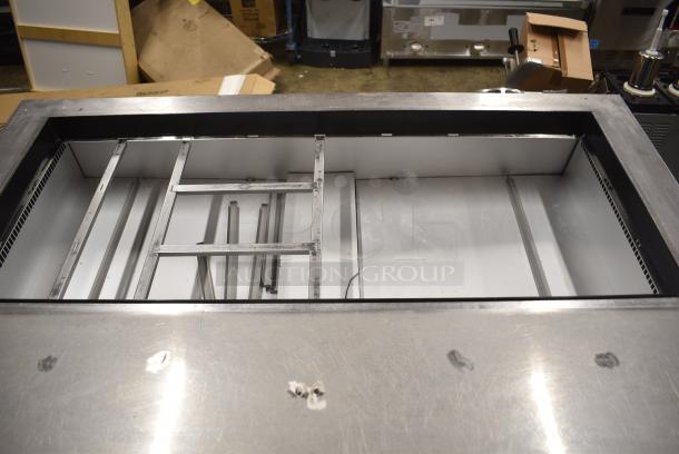 Traulsen UST6024-LR Stainless Steel Commercial Prep Table. 115 Volts, 1 Phase. Tested and Working! - Image 5 of 11