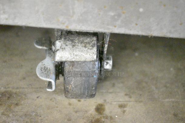 Traulsen UST6024-LR Stainless Steel Commercial Prep Table. 115 Volts, 1 Phase. Tested and Working! - Image 8 of 11