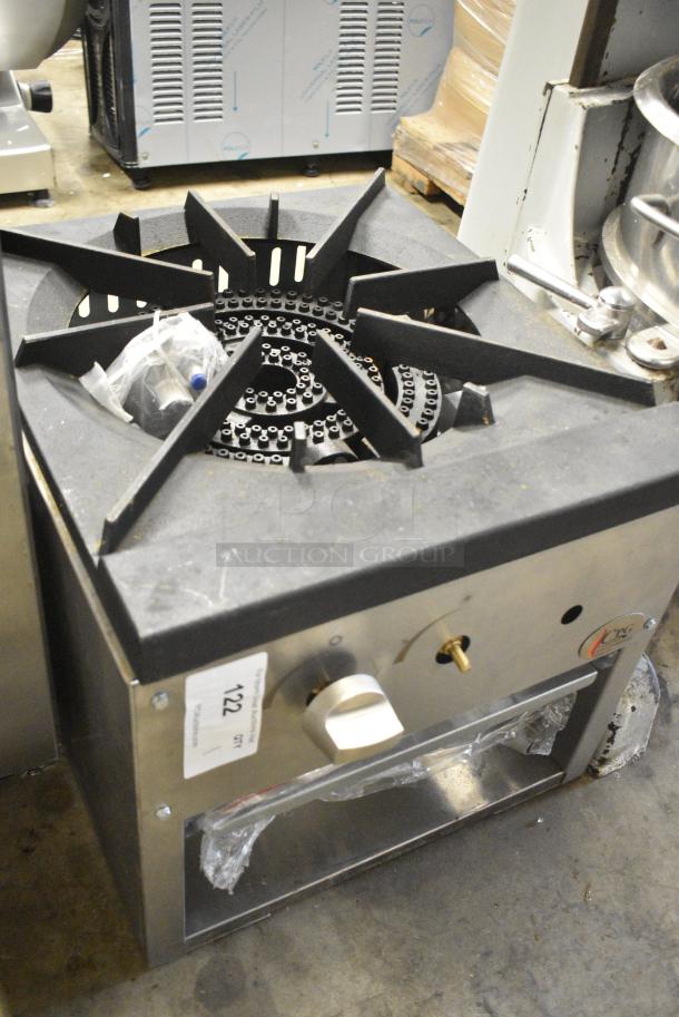 BRAND NEW SCRATCH AND DENT! Cooking Performance Group CPG 351CPGSP18N Stainless Steel Natural Gas Stock Pot Range - 80,000 BTU. - Image 2 of 9