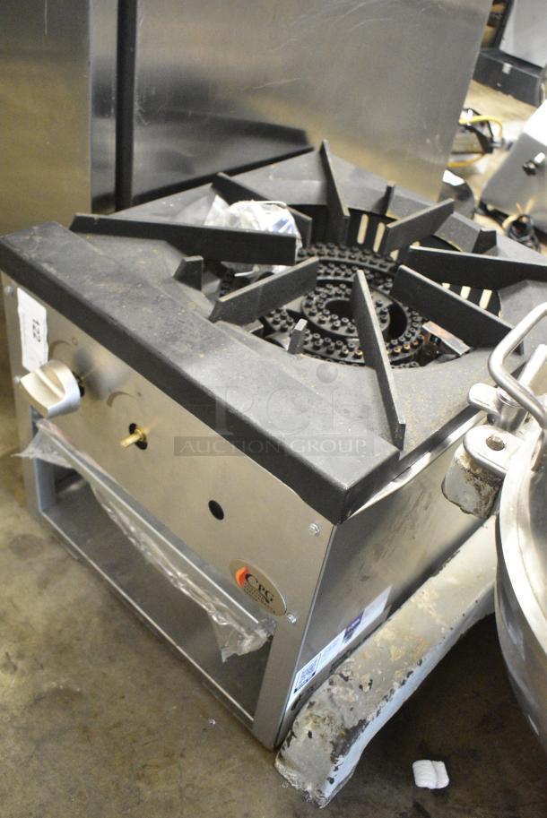BRAND NEW SCRATCH AND DENT! Cooking Performance Group CPG 351CPGSP18N Stainless Steel Natural Gas Stock Pot Range - 80,000 BTU. - Image 3 of 9