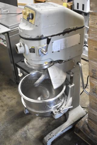Globe SP30 Metal Commercial Floor Style 30 Quart Planetary Dough Mixer w/ Mixing Bowl, Dough Hook Attachment. 115 Volts, 1 Phase. Tested and Working!