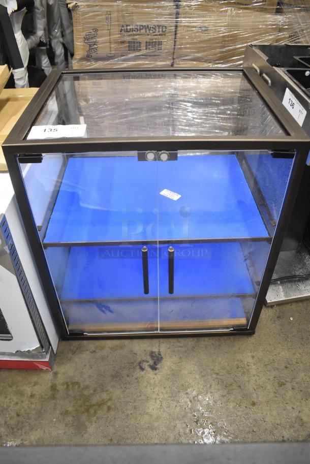 Countertop Dry Display Case - Image 1 of 5