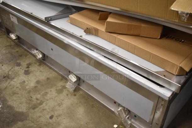 BRAND NEW SCRATCH AND DENT! 2024 ServIt 423EST4WOPBH Four Pan Open Well Electric Steam Table with Partially Enclosed Base. 208/240 Volts, 1 Phase. - Image 4 of 10