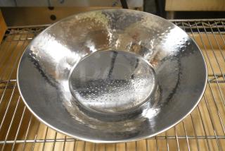 4 BRAND NEW SCRATCH AND DENT! American Metalcraft HMRD16 16 1/4" Round Hammered Stainless Steel Serving Bowl. 4 Times Your Bid!