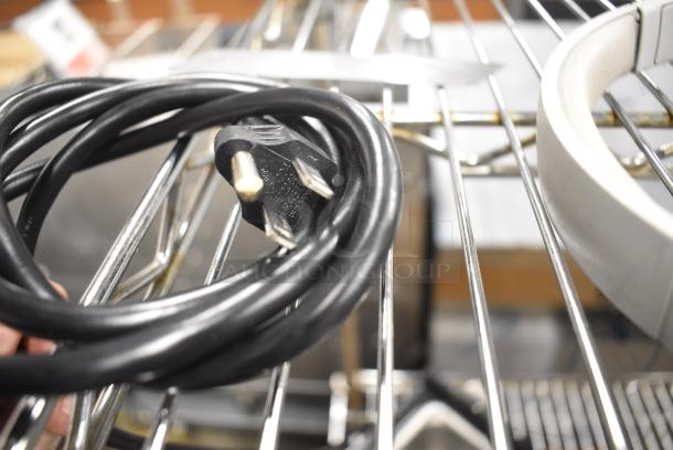 BRAND NEW SCRATCH AND DENT! Server CW 87740 Stainless Steel Commercial Countertop ConserveWell Heated Dipper Well. 120 Volts, 1 Phase. Tested and Working! - Image 6 of 6