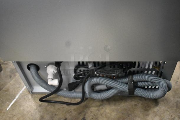 BRAND NEW SCRATCH AND DENT! 2024 Avantco 194UCF120A 19" Air Cooled Undercounter Full Cube Ice Machine - 129 lb. 115 Volts, 1 Phase. - Image 8 of 9