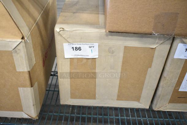 BRAND NEW SCRATCH AND DENT! RF Hunter HF130 130 Lb Fryer Oil Filter, Mobile, Gravity Drain - Image 2 of 8