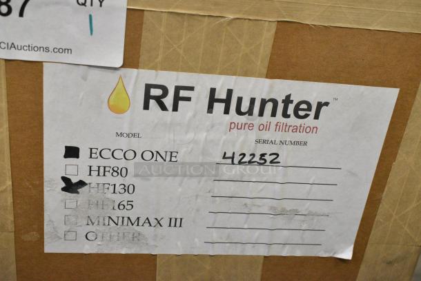 BRAND NEW SCRATCH AND DENT! RF Hunter HF130 130 Lb Fryer Oil Filter, Mobile, Gravity Drain - Image 3 of 8