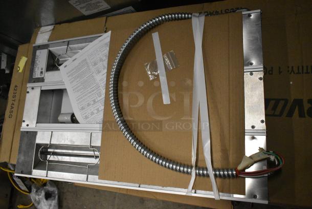 BRAND NEW SCRATCH AND DENT! Hatco GRAHL-30D Glo-Ray 30" Aluminum Dual High Wattage Lighted Infrared Warmer with 3" Spacer and Toggle Controls. 120 Volts, 1 Phase. - Image 6 of 7