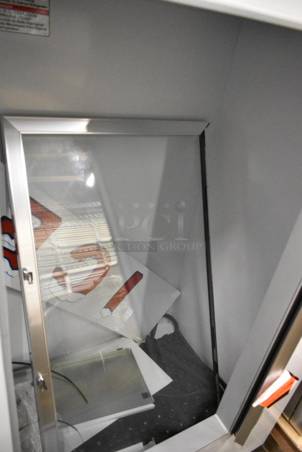 BRAND NEW SCRATCH AND DENT! Leer L040UCGP 51" Indoor Cold Wall Ice Merchandiser with Straight Front and Glass Door. 115 Volts, 1 Phase. Tested and Working! - Image 4 of 9
