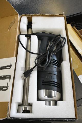 BRAND NEW SCRATCH AND DENT! AvaMix 928IBHD21 21" Heavy-Duty Variable Speed Immersion Blender - 1 1/4 hp. 120 Volts, 1 Phase. Tested and Working!
