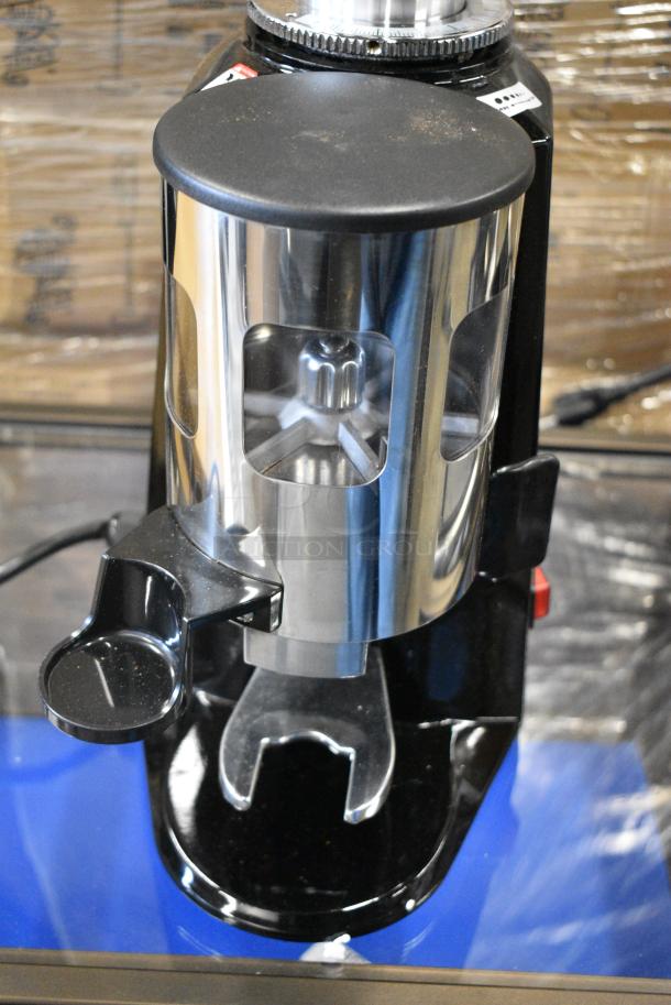 BRAND NEW SCRATCH AND DENT! Estella 236ECEG26 Metal Commercial Countertop Espresso Bean Grinder w/ Hopper. 110/120 Volts, 1 Phase. Tested and Working! - Image 3 of 7