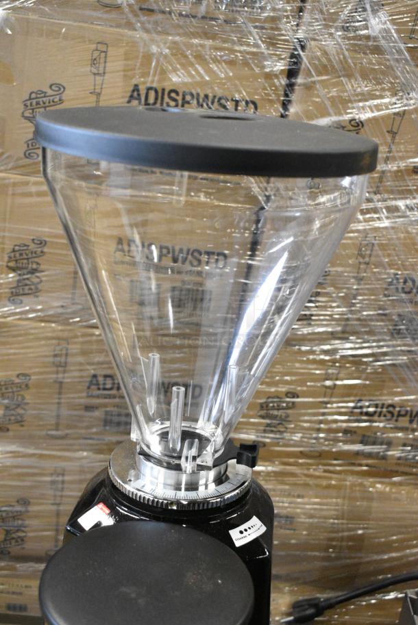 BRAND NEW SCRATCH AND DENT! Estella 236ECEG26 Metal Commercial Countertop Espresso Bean Grinder w/ Hopper. 110/120 Volts, 1 Phase. Tested and Working! - Image 4 of 7