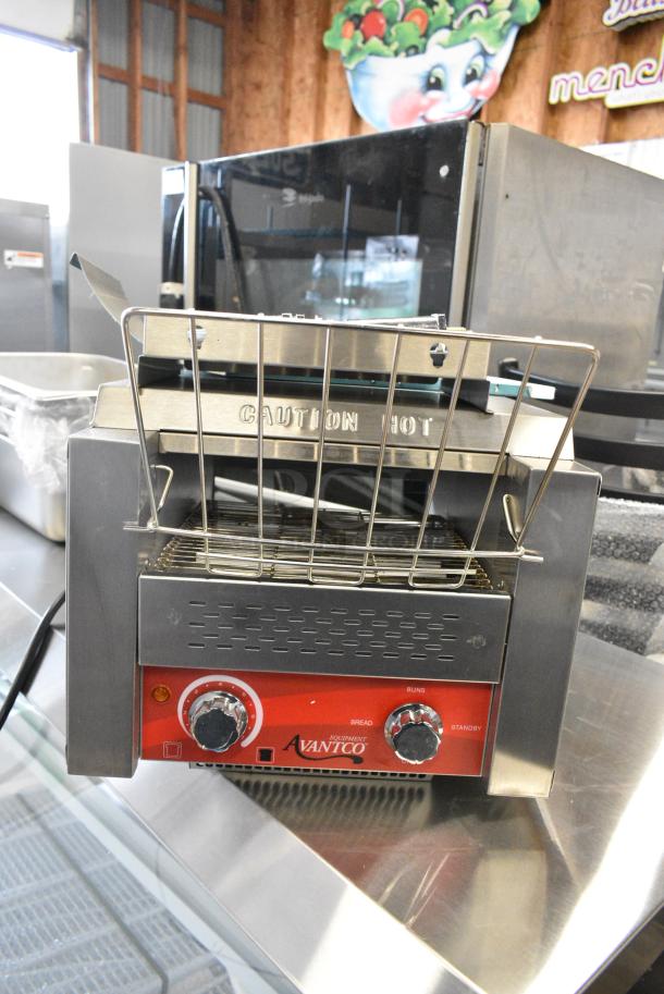 BRAND NEW SCRATCH AND DENT! Avantco 184T140 Commercial 10" Wide Conveyor Toaster with 3" Opening. 300 Slices per Hour. 120 Volts, 1 Phase. Cannot Test Due To Plug Style - Image 3 of 10