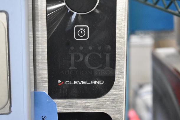 2 BRAND NEW SCRATCH AND DENT! 2023 Cleveland 22CET3.1 Stainless Steel Commercial Electric Powered Single Deck Steam Cabinet on Equipment Stand. 208/220-240 Volts, 1 Phase. 2 Times Your Bid! - Image 3 of 13