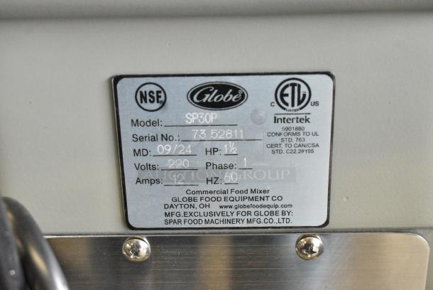 BRAND NEW SCRATCH AND DENT! Globe SP30P Metal Commercial Floor Style 30 Quart Planetary Dough Mixer w/ Stainless Steel Mixing Bowl, Bowl Guard, Paddle, Dough Hook and Whisk Attachments. 220 Volts, 1 Phase. - Image 10 of 10
