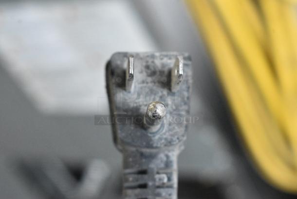 Whynter Metal Mini Cooler Merchandiser. Door Is Locked. 115 Volts, 1 Phase. Tested and Working! - Image 3 of 3
