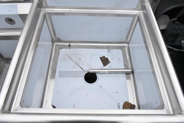 BRAND NEW SCRATCH AND DENT! Steelton 522CS12424 29 1/2" 18-Gauge Stainless Steel One Compartment Commercial Sink without Drainboard - 24" x 24" x 12" Bowl. No Legs. - Image 4 of 5