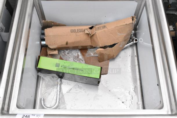BRAND NEW SCRATCH AND DENT! Steelton 522CS12424 29 1/2" 18-Gauge Stainless Steel One Compartment Commercial Sink without Drainboard - 24" x 24" x 12" Bowl. - Image 5 of 5