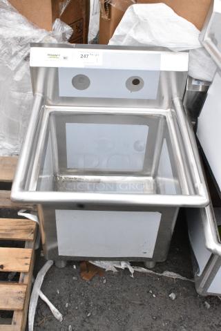 BRAND NEW SCRATCH AND DENT! Regency 600S11818 Stainless Steel Single Bay Sink. No Legs.