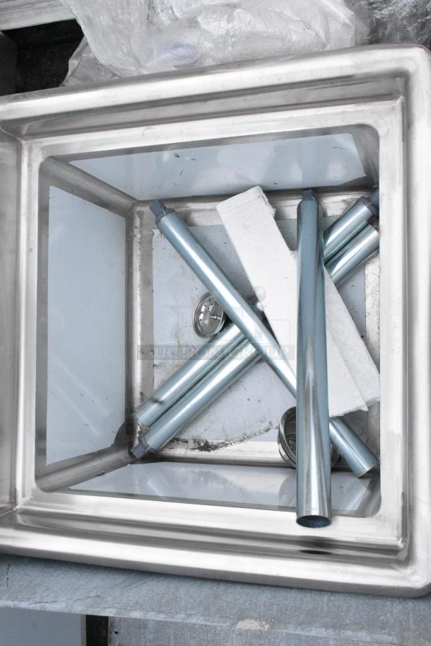BRAND NEW SCRATCH AND DENT! Steelton 522CS11818N Steelton 23 1/2" 18-Gauge Stainless Steel One Compartment Commercial Sink without Drainboard - 18" x 18" x 12" Bowl. - Image 4 of 5
