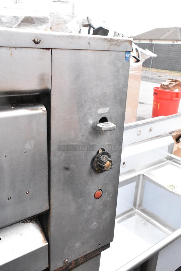 2 Montague 25P-2 Stainless Steel Commercial Natural Gas Powered Single Deck Gas Powered Pizza Oven. 2 Times Your Bid! - Image 7 of 9