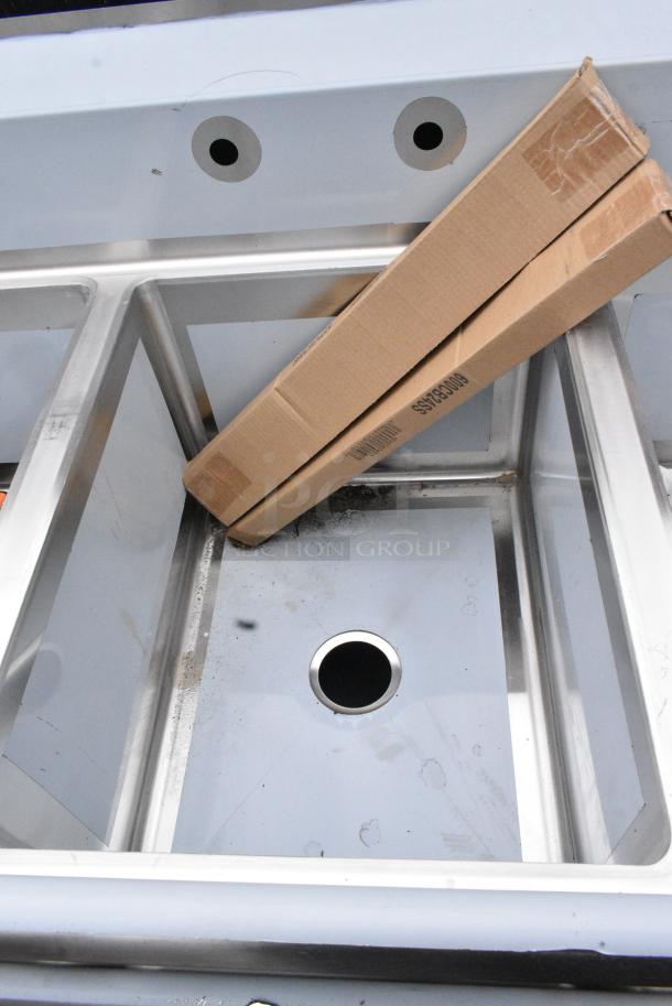 BRAND NEW SCRATCH AND DENT! Regency 600S31824224 16 Gauge Stainless Steel Three Compartment Commercial Sink with Galvanized Steel Legs and 2 Drainboards. - Image 5 of 8