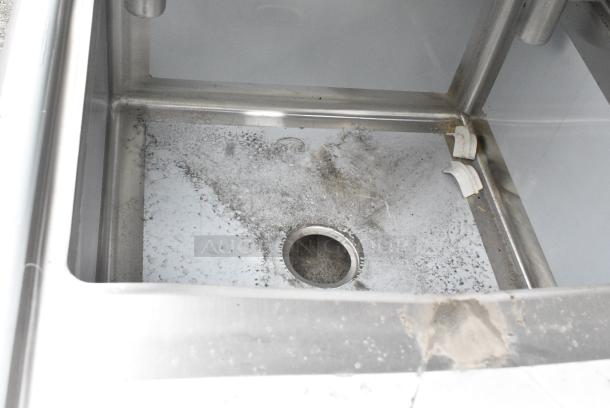 BRAND NEW SCRATCH AND DENT! Regency 600S32424224 16 Gauge Stainless Steel Three Compartment Commercial Sink with Galvanized Steel Legs and 2 Drainboards. No Legs. - Image 4 of 6