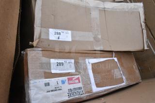 BRAND NEW SCRATCH AND DENT! Metro XTR2436XEA Metromax iQ Drying Rack for Cutting Boards, Pans, and Trays 24" x 36" x 6". May Be Missing Pieces