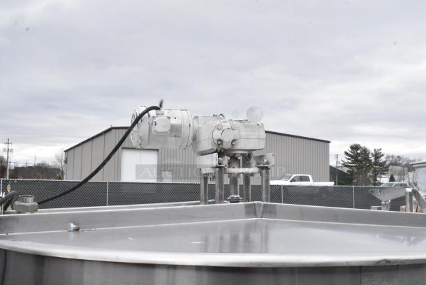 Chester-Jensen Batch Stainless Steel Commercial Floor Style 500 Gallon Jacketed Mix Tank w/ Hinge Lid. - Image 3 of 9