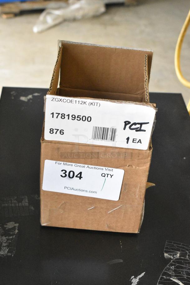 BRAND NEW SCRATCH AND DENT! Avantco 17819500 Carel Controller - Image 2 of 5