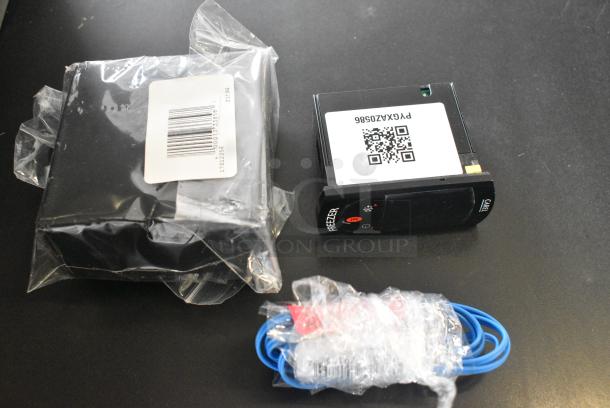 BRAND NEW SCRATCH AND DENT! Avantco 17819500 Carel Controller - Image 5 of 5