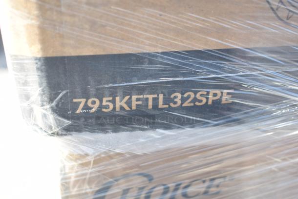 27 BRAND NEW! Items Including Four 795KFTL32SPE Choice 16-32 oz. Rectangular PET Take-Out Lid - 300/Case, Two 500CC12 Choice Clear PET Customizable Plastic Cold Cup - 12 oz. - 1000/Case, 5002TPJPREM Lavex Premium 2-Ply 720' Universal Jumbo Toilet Paper Roll with 9" Diameter - 12/Case, 50016C Choice 16 oz. Coffee Print Poly Paper Hot Cup - 1000/Case, 795KFTL32SPE Choice 16-32 oz. Rectangular PET Take-Out Lid - 300/Case, 500CC10 Choice 10 oz. Clear PET Plastic Cold Cup - 1000/Case,129MCS24B Choice 24 oz. Black Rectangular Microwavable Heavy Weight Container with Lid 8" x 5 1/4" x 2" - 150/Case. 27 Times Your Bid! - Image 7 of 12