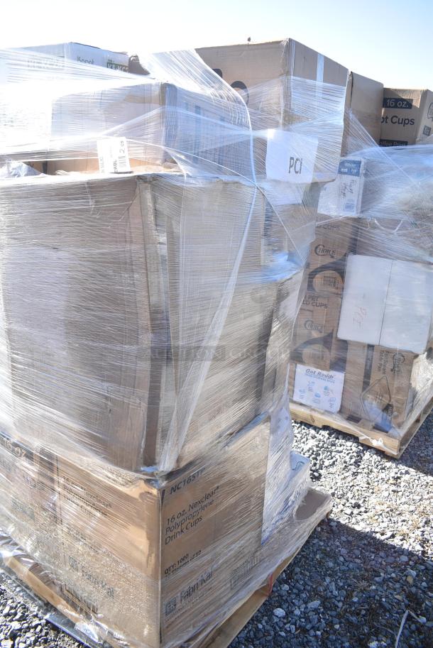 32 BRAND NEW! Items Including Two 500MFTN Lavex Natural Brown Kraft M-Fold (Multifold) Towel - 4000/Case, Four 5001BNAPNAT EcoChoice 1-Ply Natural Kraft Beverage / Cocktail Napkin - 4000/Case, 182RRF14 Choice 10" x 14" Plastic Food Bag On A Roll - 1000/Case, 5002CPTE Lavex 2-Ply White Center Pull Paper Towel 510' Roll - 6/Case, 760FF12 Choice 12 oz. French Fry Cup - 1000/Case, 433HSLCPIE Choice Clear Hinged Slice Container with Lid. 32 Times Your Bid! - Image 4 of 15