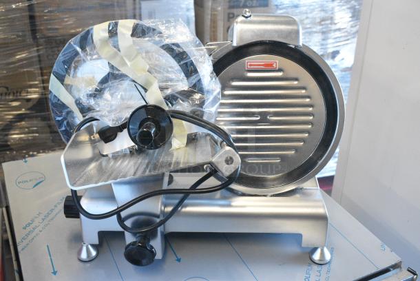 BRAND NEW SCRATCH AND DENT! Avantco 177SL310 Metal Commercial Countertop Meat Slicer w/ Blade Sharpener. 110-120 Volts, 1 Phase. Tested and Working! - Image 1 of 6