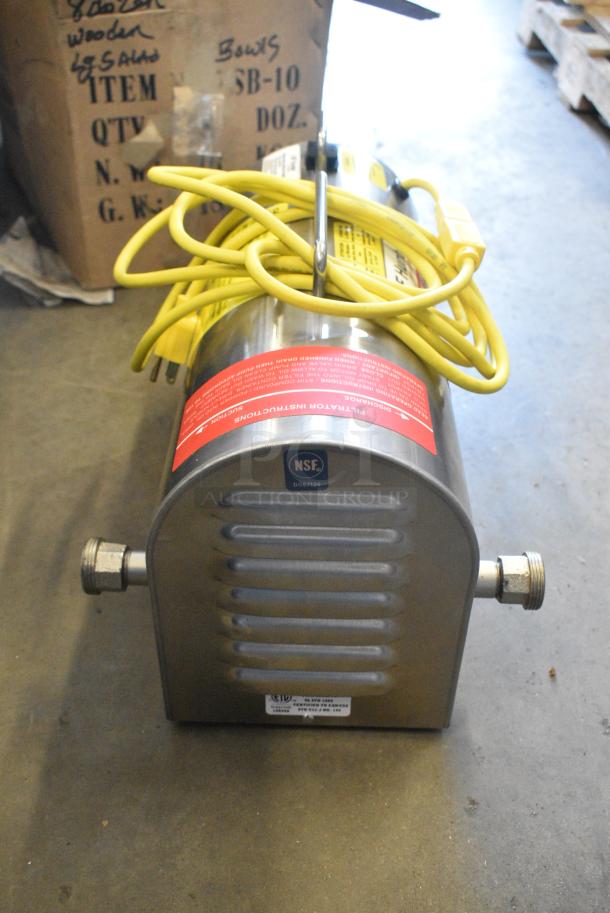 BRAND NEW SCRATCH AND DENT! RF Hunter HF130 130 Lb Fryer Oil Filter, Mobile, Gravity Drain - Image 4 of 8