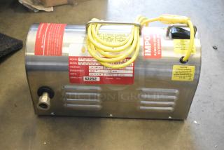 BRAND NEW SCRATCH AND DENT! RF Hunter HF130 130 Lb Fryer Oil Filter, Mobile, Gravity Drain