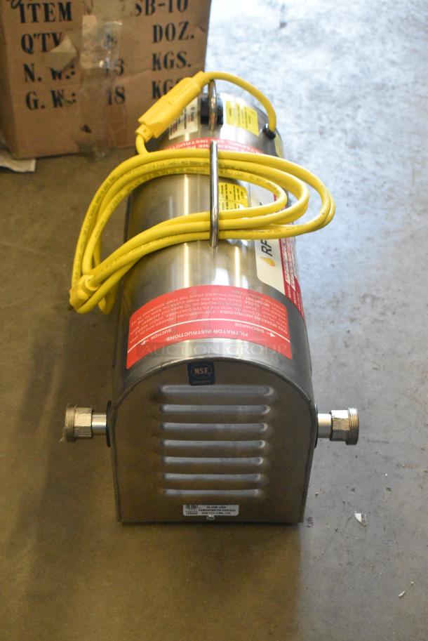 BRAND NEW SCRATCH AND DENT! RF Hunter HF130 130 Lb Fryer Oil Filter, Mobile, Gravity Drain - Image 4 of 8