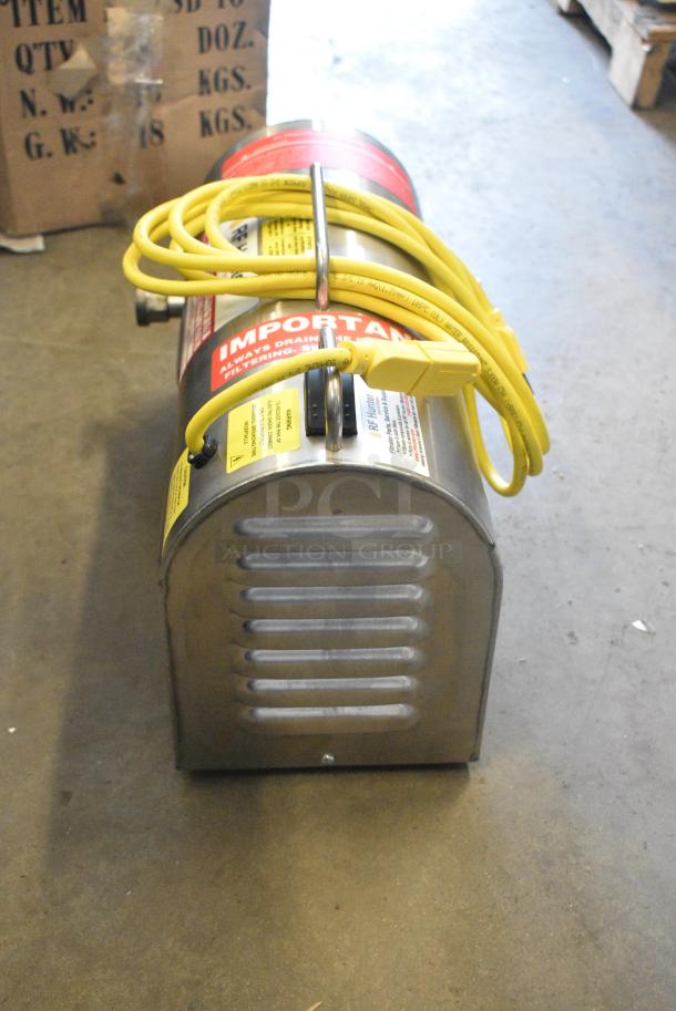 BRAND NEW SCRATCH AND DENT! RF Hunter HF130 130 Lb Fryer Oil Filter, Mobile, Gravity Drain - Image 6 of 8