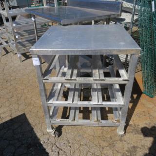 One Aluminum Can Rack On Casters. 25X24X34