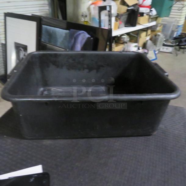 Bussing Tub. 4XBID - Image 1 of 1
