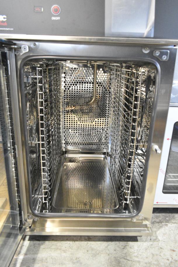 BRAND NEW SCRATCH AND DENT! Blodgett BLCT10E Stainless Steel Commercial Electric Powered Combi Convection Oven. 440/480 Volts, 3 Phase. - Image 4 of 6