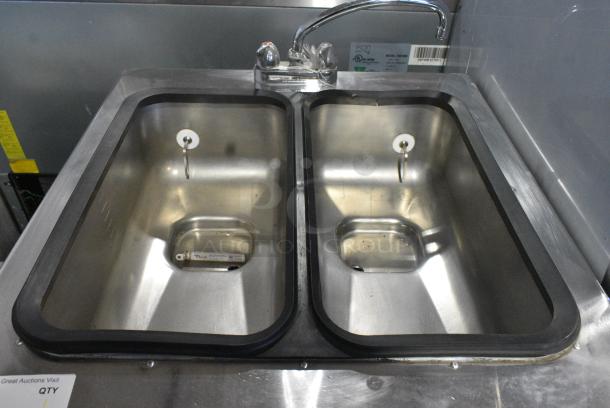 Taylor 338-33 Stainless Steel Commercial Countertop Water Cooled 2 Flavor w/ Twist Soft Serve Ice Cream Machine 208-230 Volts, 3 Phase. - Image 7 of 9
