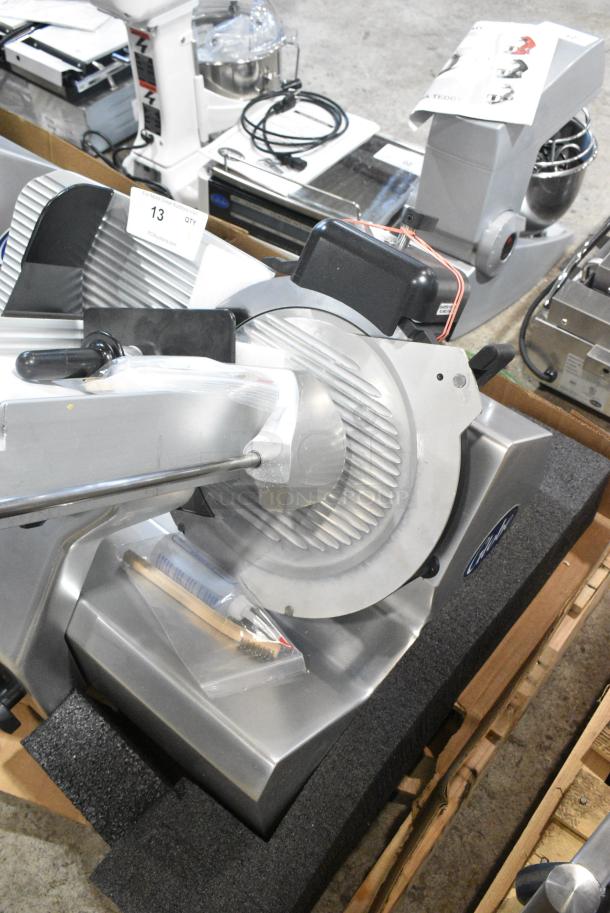 BRAND NEW SCRATCH AND DENT! 2021 Globe S13A-51 Stainless Steel Commercial Countertop Meat Slicer w/ Blade Sharpener. 110 Volts, 1 Phase. Tested and Working! - Image 3 of 6