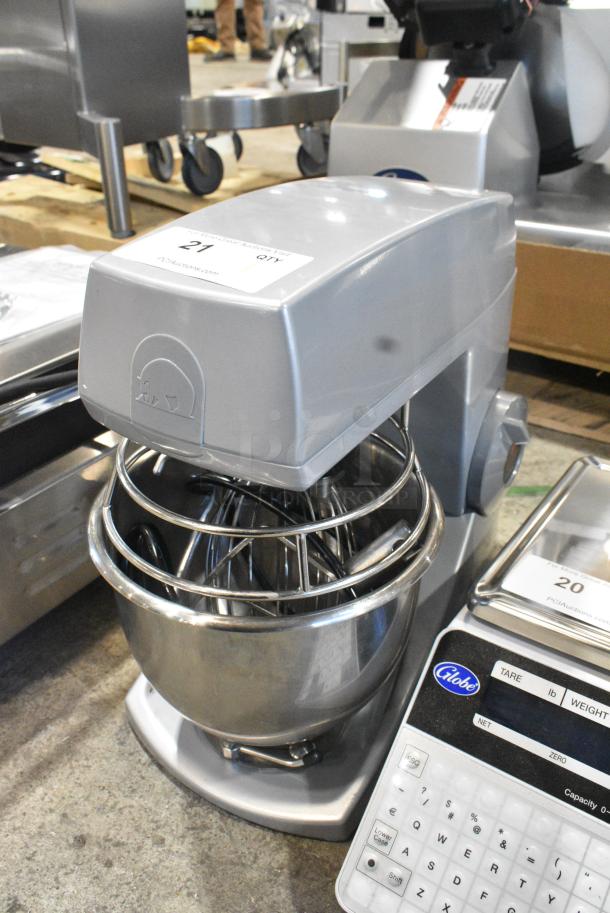 BRAND NEW SCRATCH AND DENT! 2021 Varimixer V5A Metal Commercial 5 Quart Planetary Dough Mixer w/ Stainless Steel Mixing Bowl, Bowl Guard, Dough Hook, Paddle and Whisk Attachments. 120 Volts, 1 Phase. Tested and Working! - Image 1 of 7