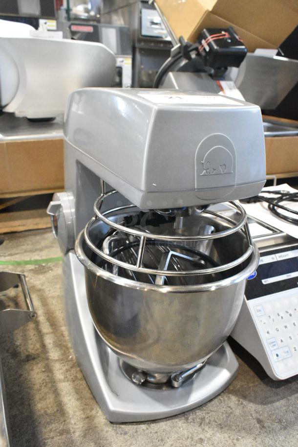 BRAND NEW SCRATCH AND DENT! 2021 Varimixer V5A Metal Commercial 5 Quart Planetary Dough Mixer w/ Stainless Steel Mixing Bowl, Bowl Guard, Dough Hook, Paddle and Whisk Attachments. 120 Volts, 1 Phase. Tested and Working! - Image 5 of 7